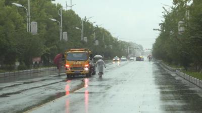 强降雨袭来 我市快速抢排城区渍水  