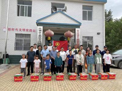 团企联动送温情   浓浓关怀暖童心