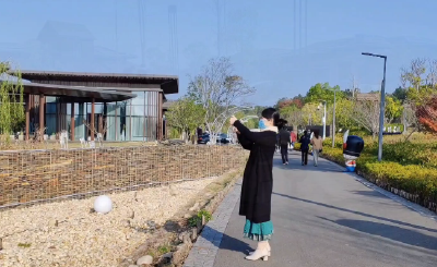 应城作协举行“逛国家矿山公园·看爱漫文旅小镇”采风笔会