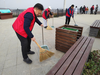 应城市审计局：庆三八 志愿者绿道健步环保两不误