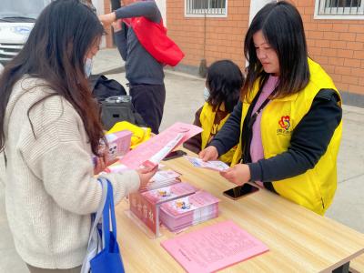 应城城中巾帼行动维护“她”权益