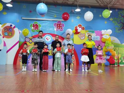 “倾听儿童 相伴成长 ”——应城市实验幼儿园举行大班幼儿毕业典礼
