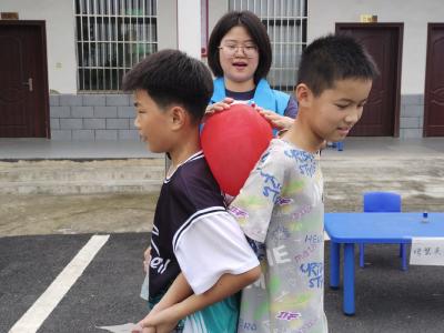 “智勇冲关，童心向阳”系列活动陪伴江河村留守儿童欢度暑假