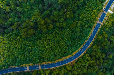 应城：旅游公路添“玉带”