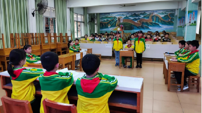 长江埠中心小学开展“模拟法庭”法治教育实践活动