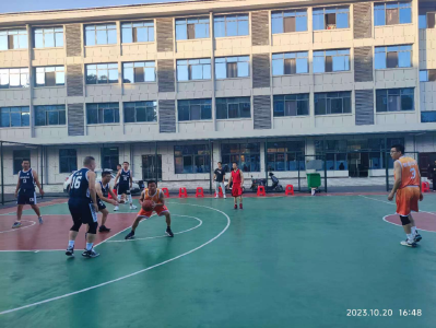 以球会友   中铁建港航局与应城三合镇举行篮球友谊赛