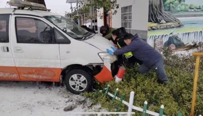 应城市田店镇陈砦村：爱心聚力解车困