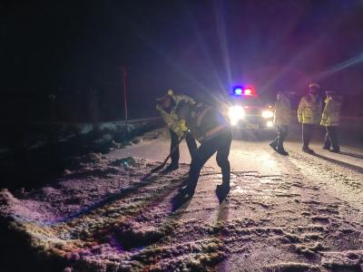 抗冰雪  保畅通   应城交警线上处理交通事故警情效率超“赞”