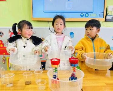 应城市实验幼儿园：幼儿节水行   快乐护水源