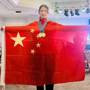 “冲上云霄”！应城籍运动员万雅琦跳伞世界杯夺冠，破亚洲纪录