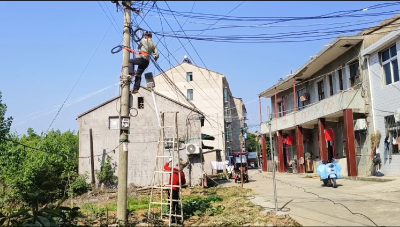 应城市城中街道长湖社区增设路灯    照亮居民回家路