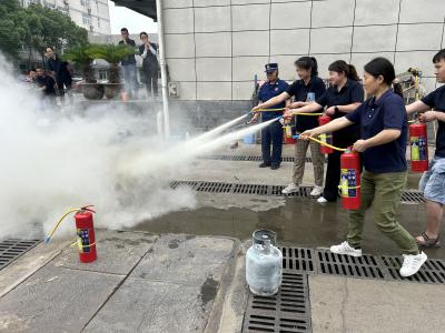 应城开展“安全生产月”进企业活动