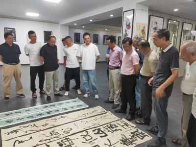 应城市书法家协会举办参展交流看稿会