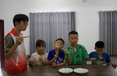 应城：入伏饺子香四溢    传统文化润童心
