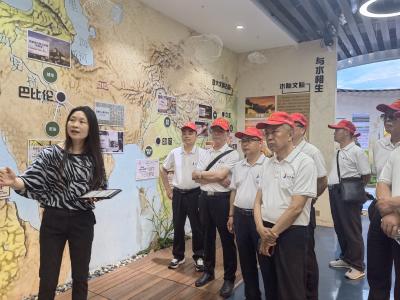 应城市洁尔雅物业公司党员职工走进湿地公园学习生态保护