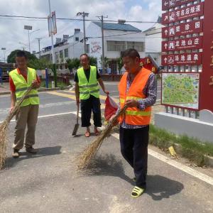 应城开展清洁大扫除   靓化汤八路沿线环境