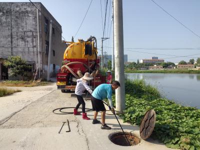 应城市城中街道长湖社区： 美好生活共同缔造  清理下水管网防内涝