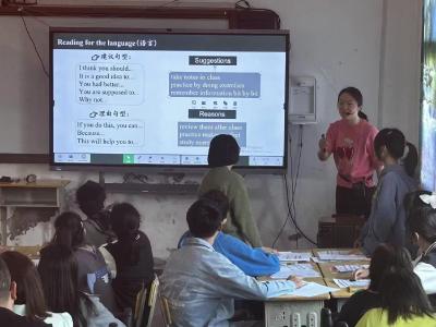 扎根乡土育桃李 春风化雨润心田——记应城市杨岭镇初级中学教师董丽梅