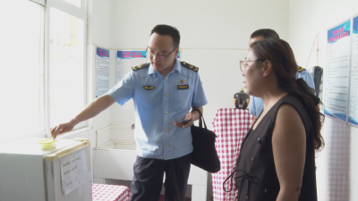 《蒲城快讯》义和镇：护航校园食品安全“第一餐”