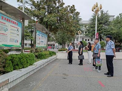 应城法治副校长进校园    宣讲“开学第一课”