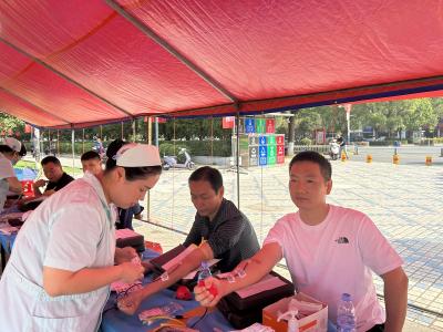 褚必军连续十一年义务献血   展应城住建人奉献担当