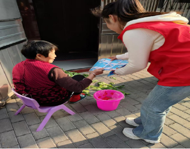 应城市城中街道开展平安建设早市宣传活动