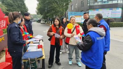 应城市城中街道长湖社区：反诈宣传进小区 增强居民防电诈“免疫力”