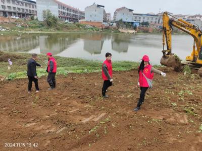 应城：多部门齐聚力  保护河湖生态环境