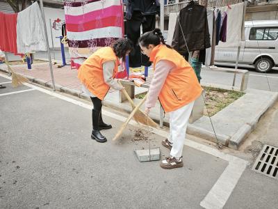 应城市城中街道古城台社区开启清洁家园行动  共同缔造绿色宜居环境