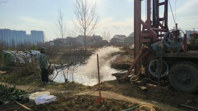 应城市城中街道长湖社区：打井抗旱 为民“解渴”