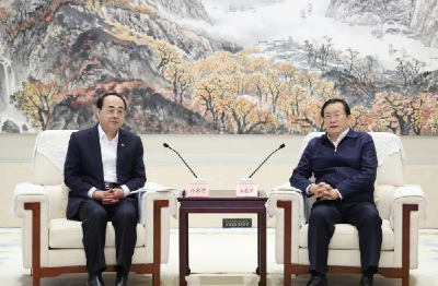 王忠林李殿勋与中车集团董事长孙永才座谈