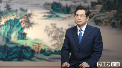 潜江市委书记叶杨：攀高比强 创先争优 在服务支点建设中勇当标杆 