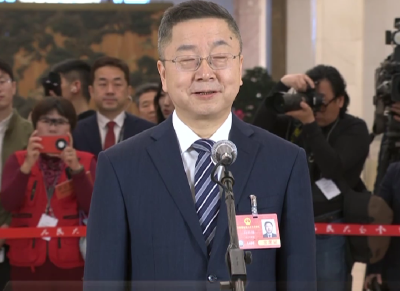 来自湖北的他，首个亮相代表通道！曾与总书记两次面对面