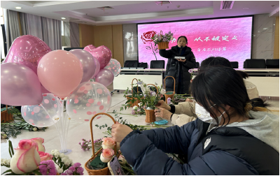 春风如你  熠熠芳华   应城市疾控中心插花活动庆“三八”