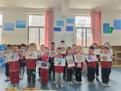 应城市黄滩镇中心幼儿园开展主题绘画活动