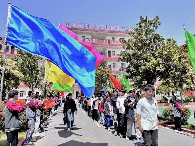 应城市职业教育中心：护理学子携技出征