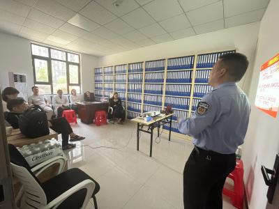 碧桂园服务应城物业公司组织商户开展消防知识学习活动
