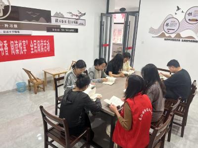 应城长江埠车站街社区农家书屋“活”力满满