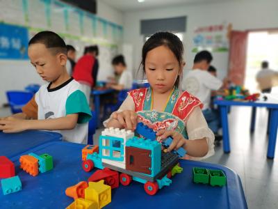 应城天鹅镇儿童服务站搭建孩子“梦想之城”