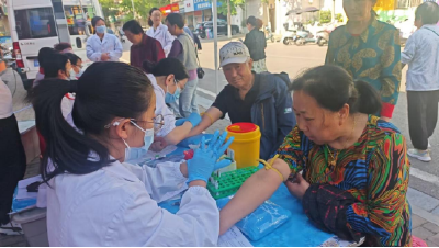 应城市城中街道月圆社区：健康社区行  体检惠民生