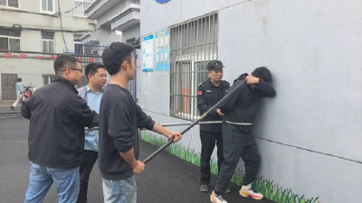 应城校园防暴演练筑牢师生安全防线