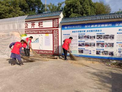 应城市杨河镇：环境卫生大扫除 干净整洁迎端午