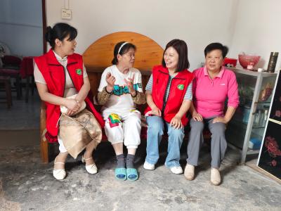 应城市城北街道开展端午慰问计生特殊家庭活动