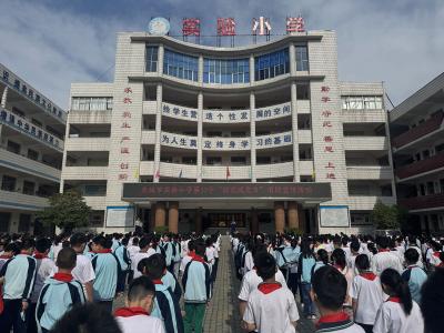应城市消防救援大队深入学校开展消防培训演练活动