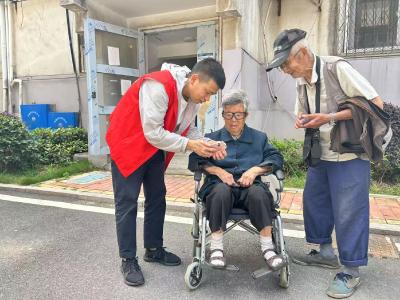 应城市城中街道汪家台社区养老保险上门认证暖人心