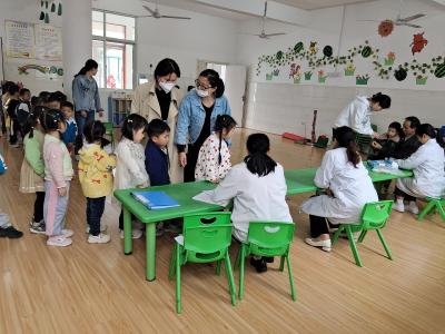 应城市杨岭镇开展全民营养周主题宣传活动
