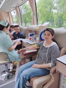应城经济开发区干部群众踊跃参加无偿献血活动