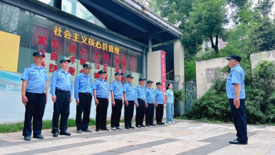 风雨无阻    应城物业四年助考见真情