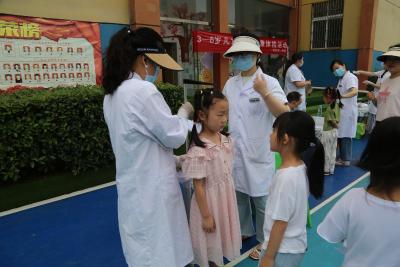 应城市第二人民医院为幼儿免费体检送关爱