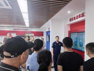 “沉浸式”观摩体验  让消防安全知识“活”起来